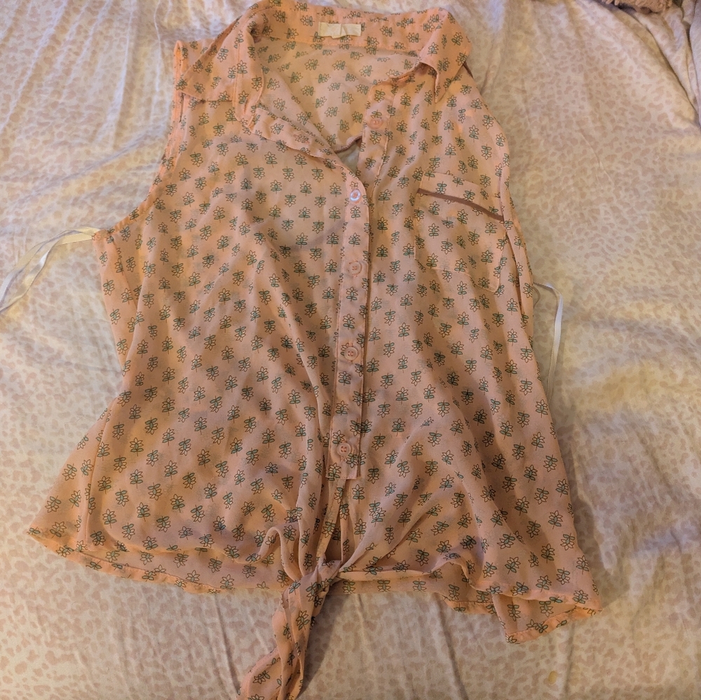 Pearl Peach Floral Button-Down Blouse